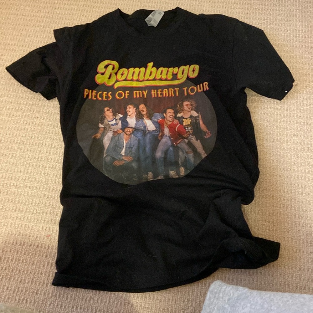 Bombargo Pieces of my heart tour band tee
